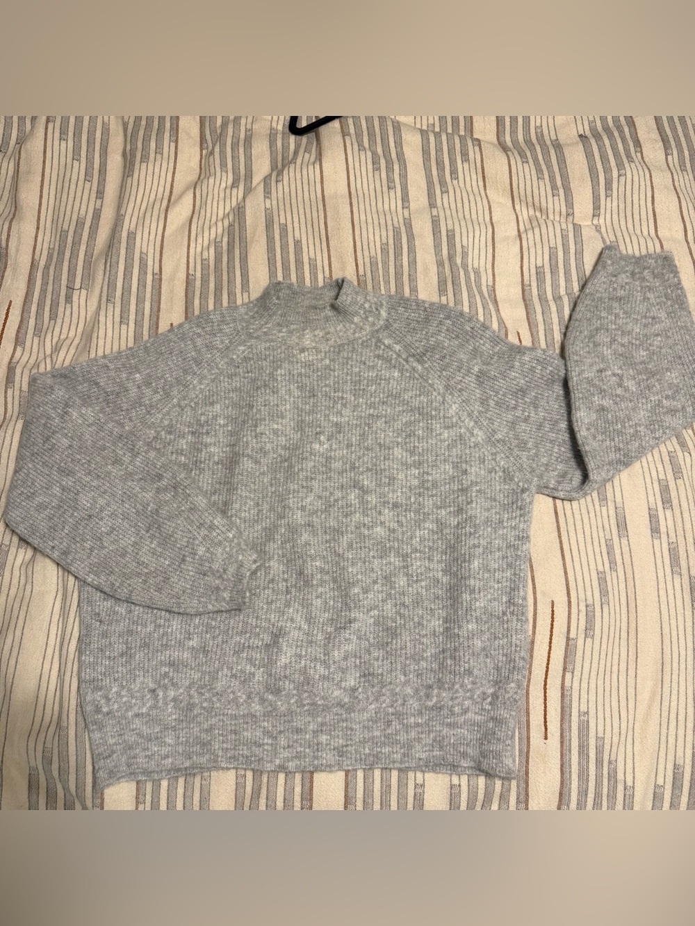 EUC Sezane Mockneck Sweater
